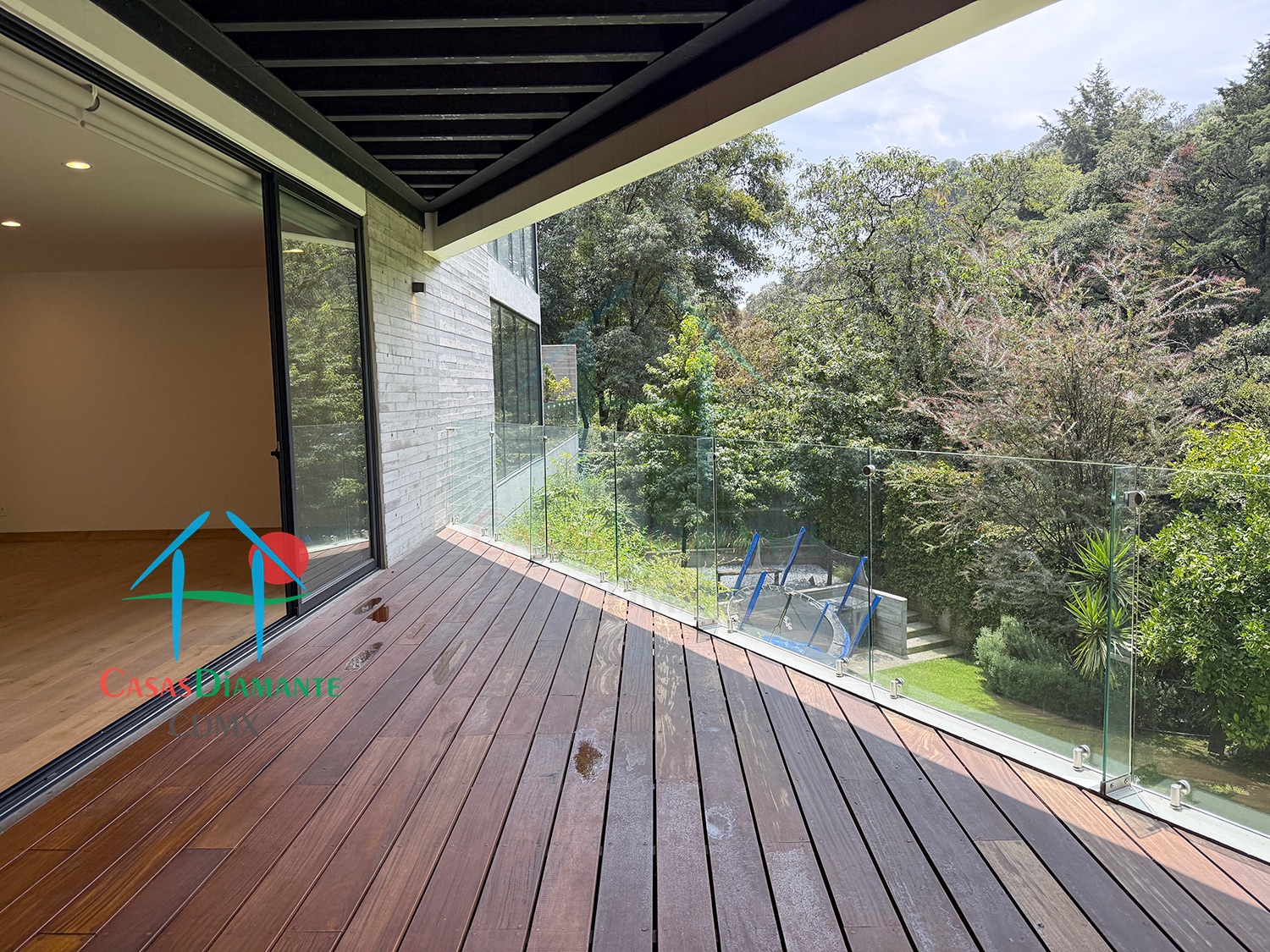 Las Aguilas Ursus AJA - Terraza 4 Las Aguilas Ursus AJA - Terraza 4